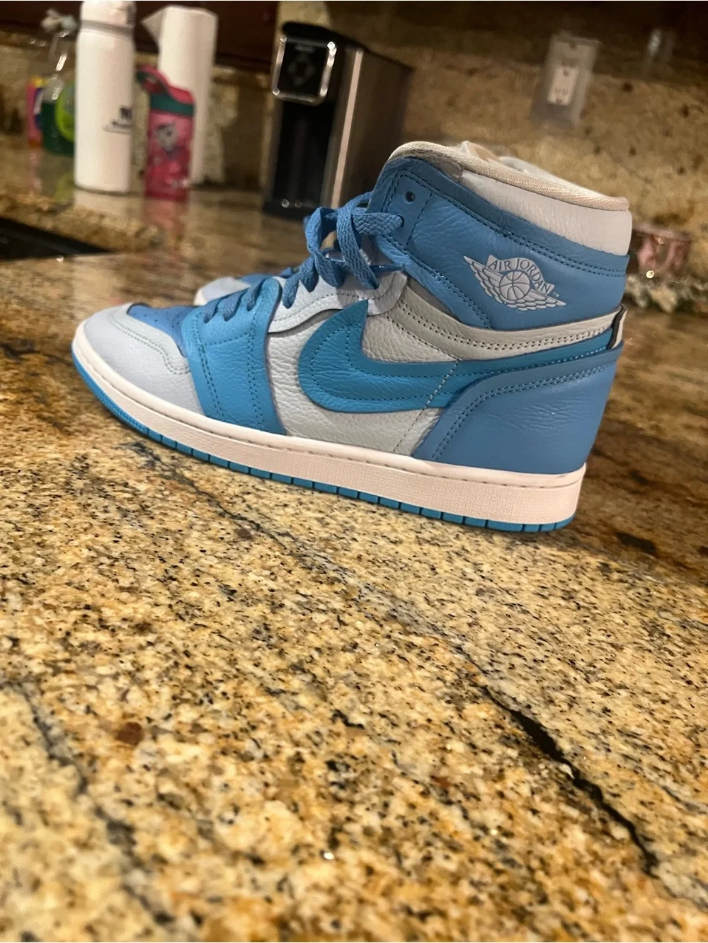 Nike Air Jordan 1 Retro High - Light Blue/White